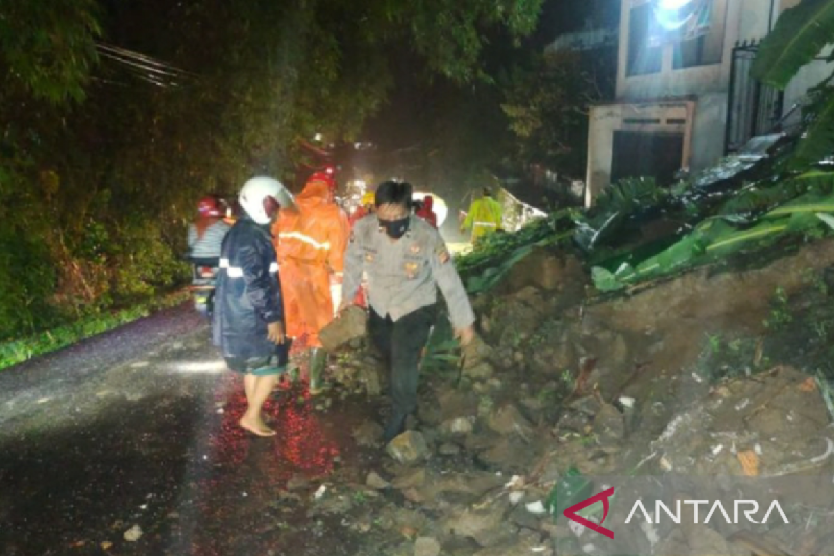 Bencana longsor menimpa wilayah Wanayasa Purwakarta
