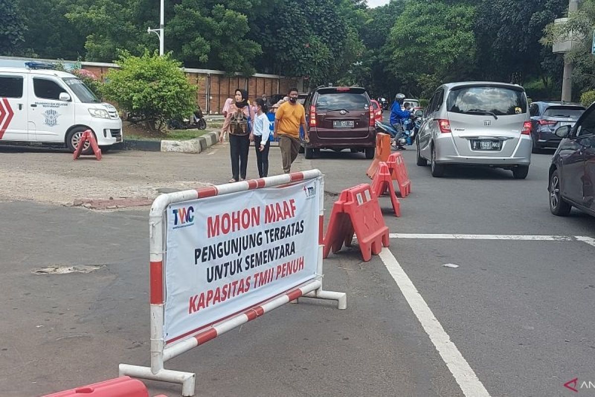 Wisatawan membludak, TMII terapkan sistem buka tutup sementara pada H+2 lebaran