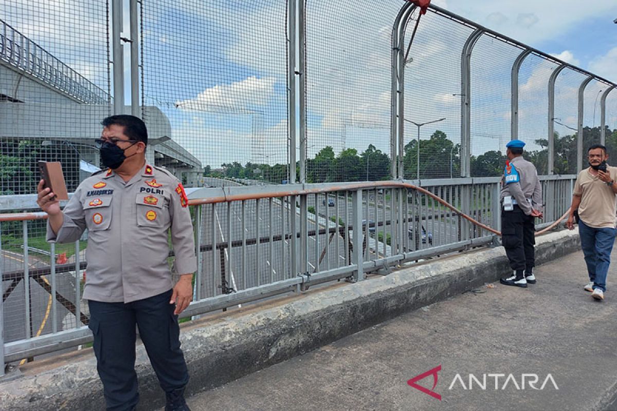 One Way diterapkan, lalin Tol Jakarta-Cikampek KM 6 masih ramai lancar