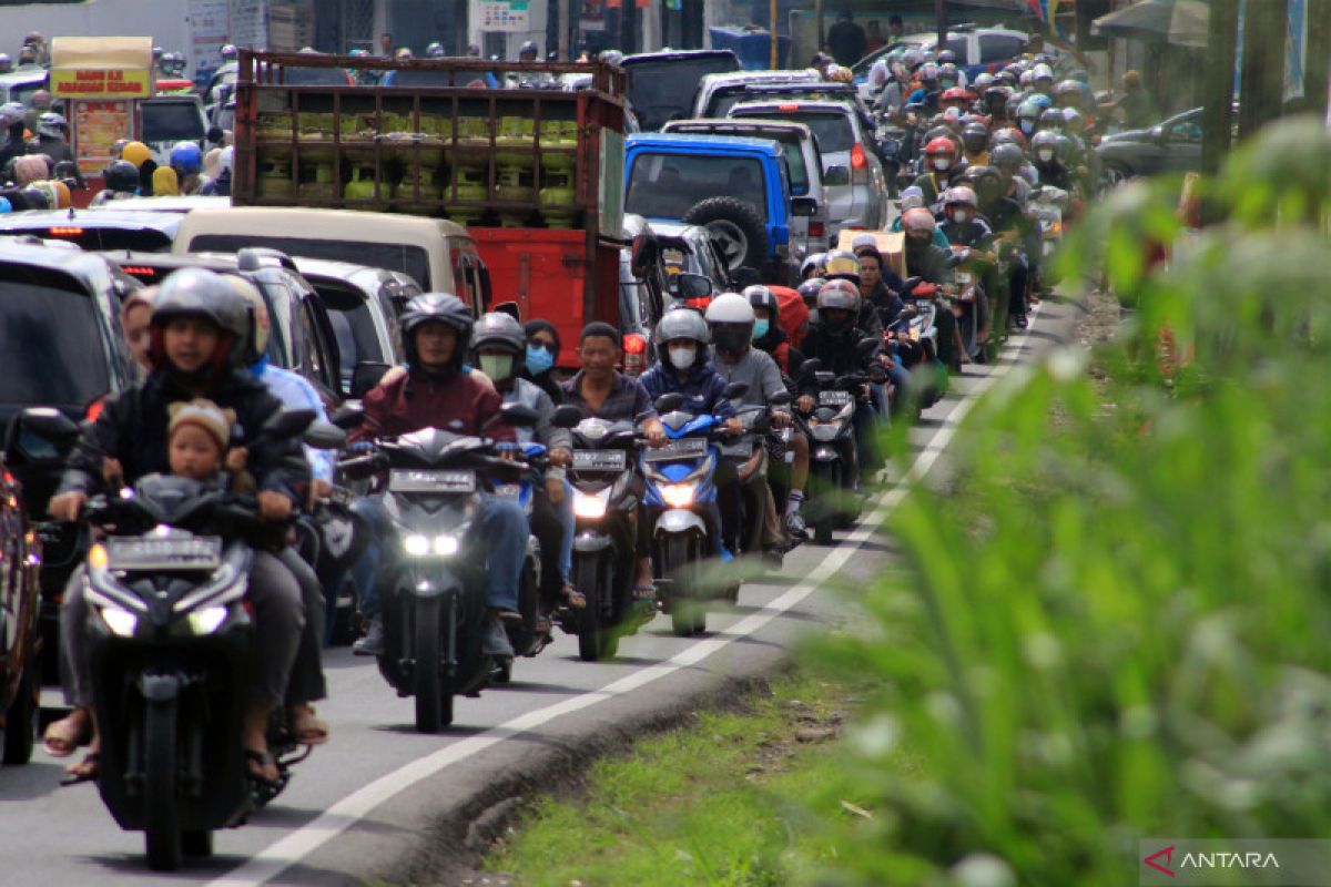 Jumlah mobil yang datangi  kawasan Puncak Bogor menurun