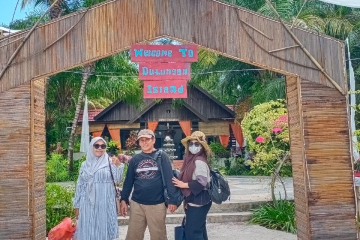 Pulau Dutungang dan Badik di Pangkep jadi pilihan pengunjung saat liburan