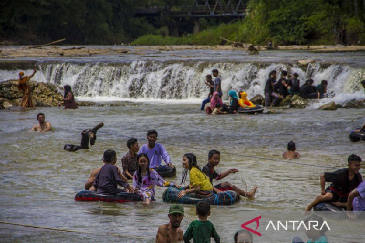 Kadinkes Kalimantan Selatan ingatkan prokes di objek wisata