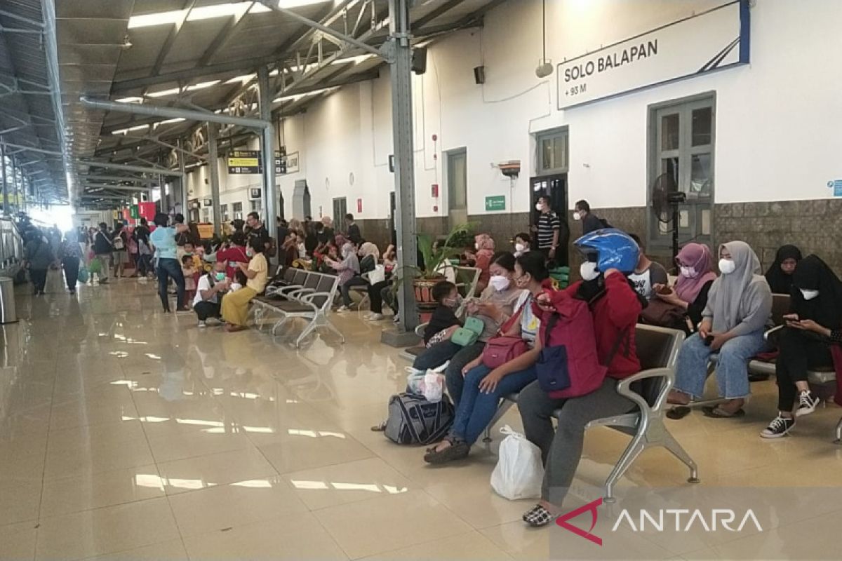 KRL Yogyakarta-Solo menambah kapasitas hingga 80 persen