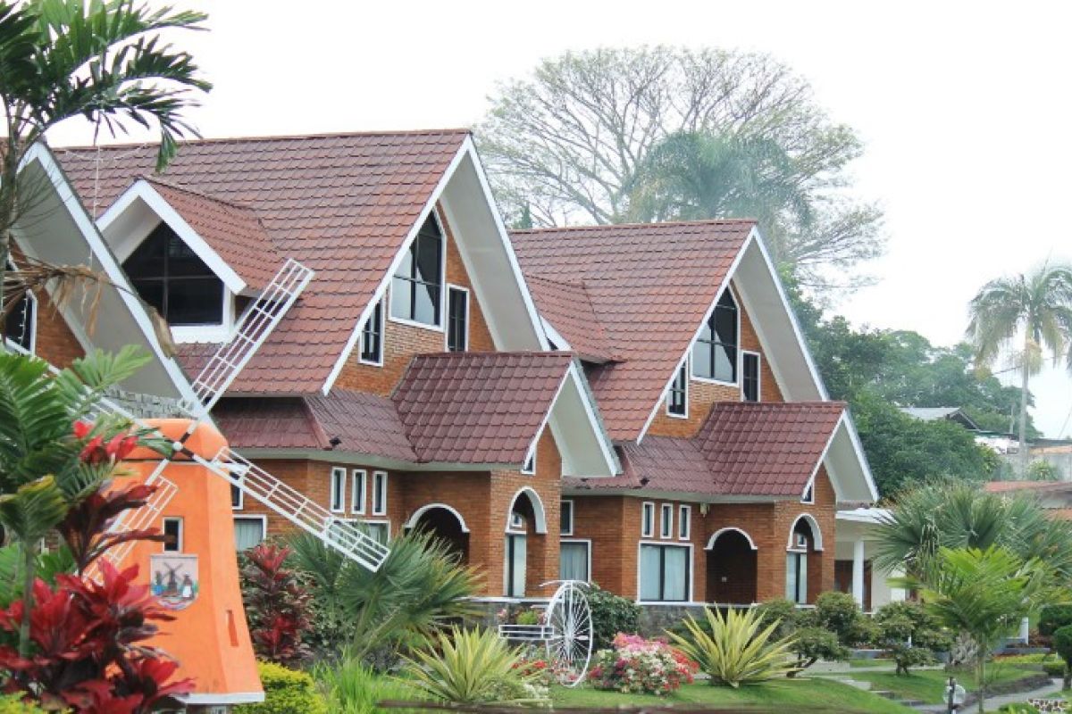 Tingkat hunian kamar hotel di Parapat  Sumut masih tinggi