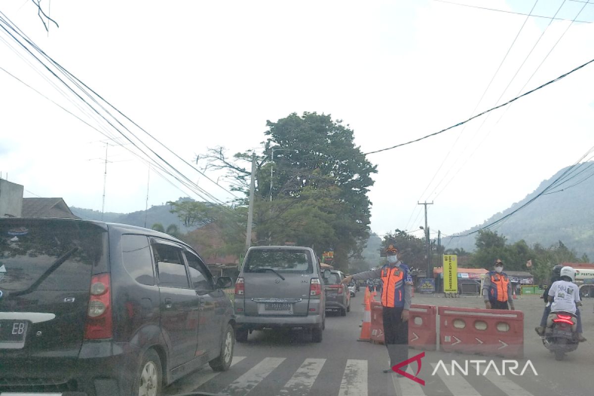 Arus balik di jalur Garut-Bandung lintas Kadungora ramai lancar