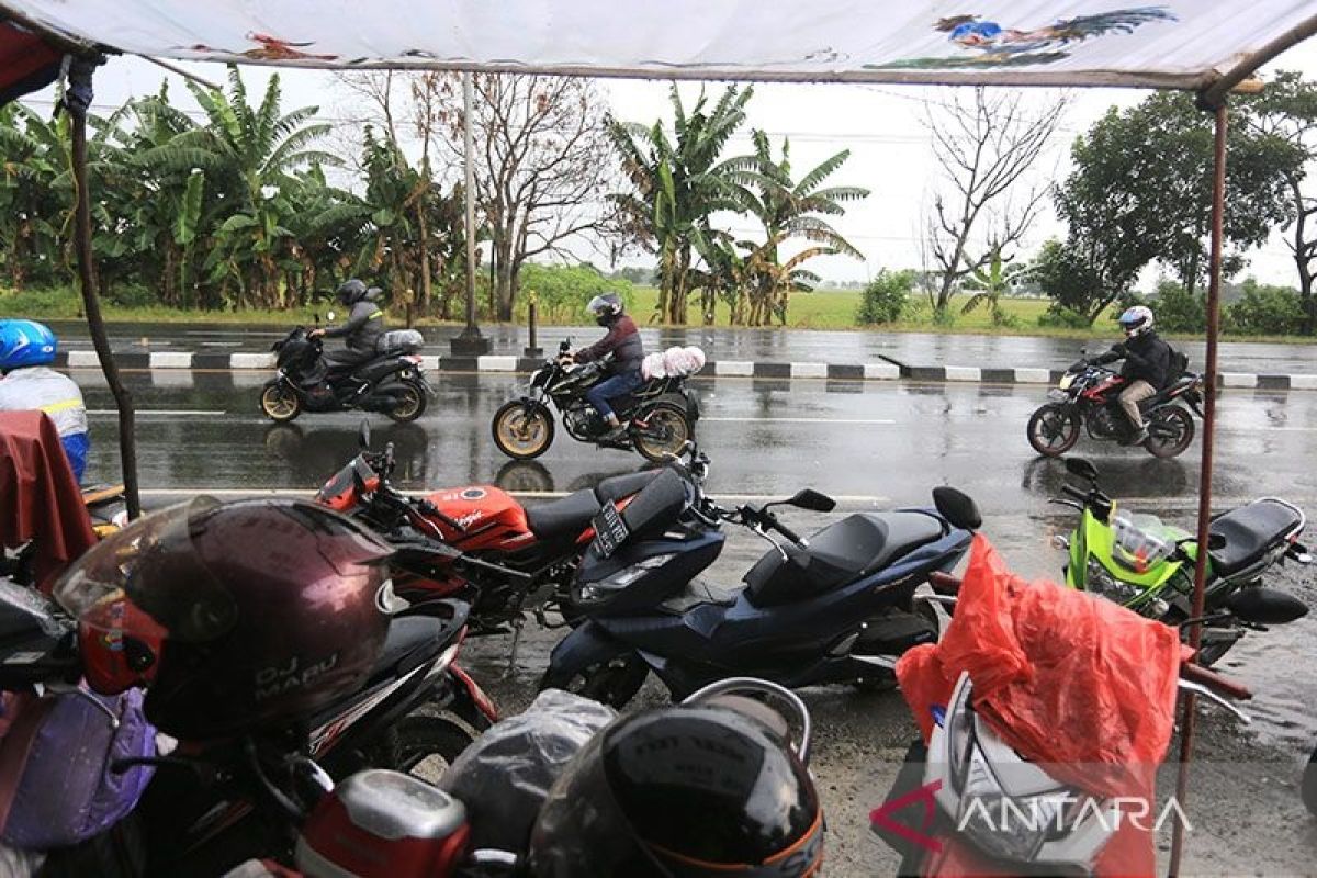 BMKG prakirakan potensi hujan lebat di sejumlah daerah di Indonesia