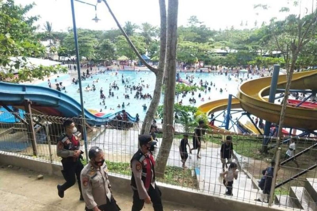 Polisi ingatkan para wisatawan agar jaga keselamatan anak