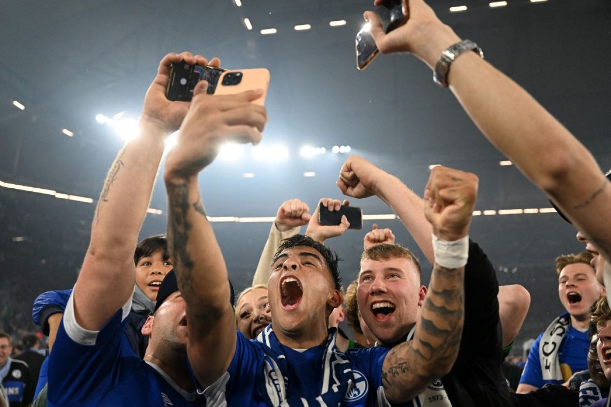 Schalke promosi lagi ke Bundesliga setelah bangkit kalahkan St Pauli