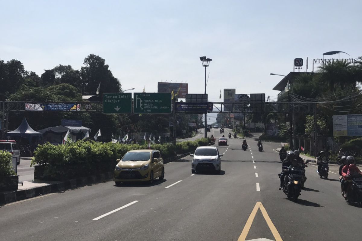 Polisi belum berlakukan satu arah di jalur Puncak Bogor Minggu pagi