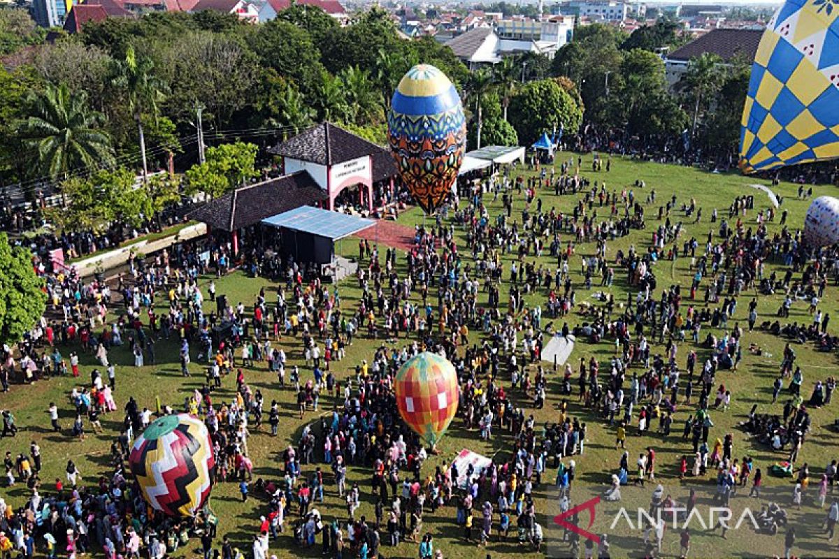 AirNav Indonesia terima 23 laporan penerbangan balon udara liar