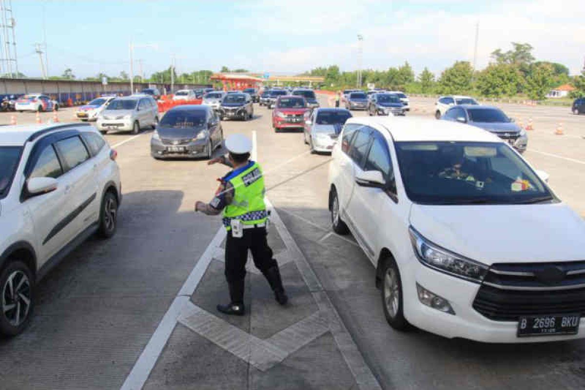 Lalu lintas di Tol Cipali pada akhir libur lebaran ramai lancar