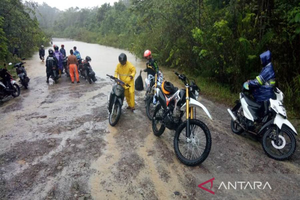 Sempat surut, Jalan Lemo-Palangka Raya kembali terendam banjir