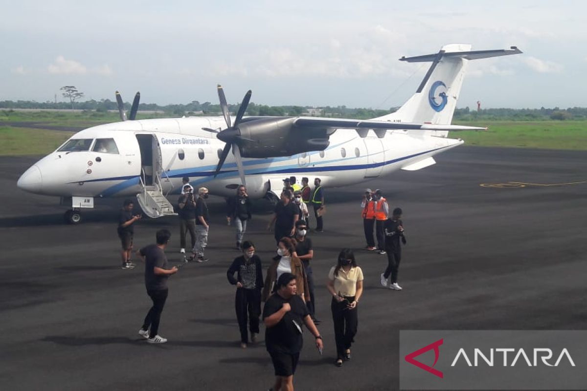Dua pesawat carter mendarat di Bandara Jember saat libur Lebaran
