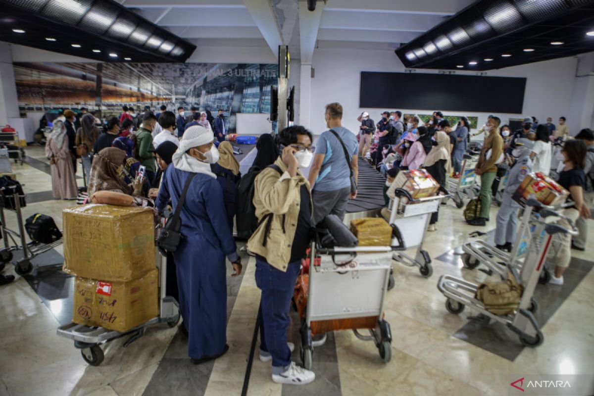 Penumpang di Bandara Soetta hari ini diprediksi capai 150.473 orang
