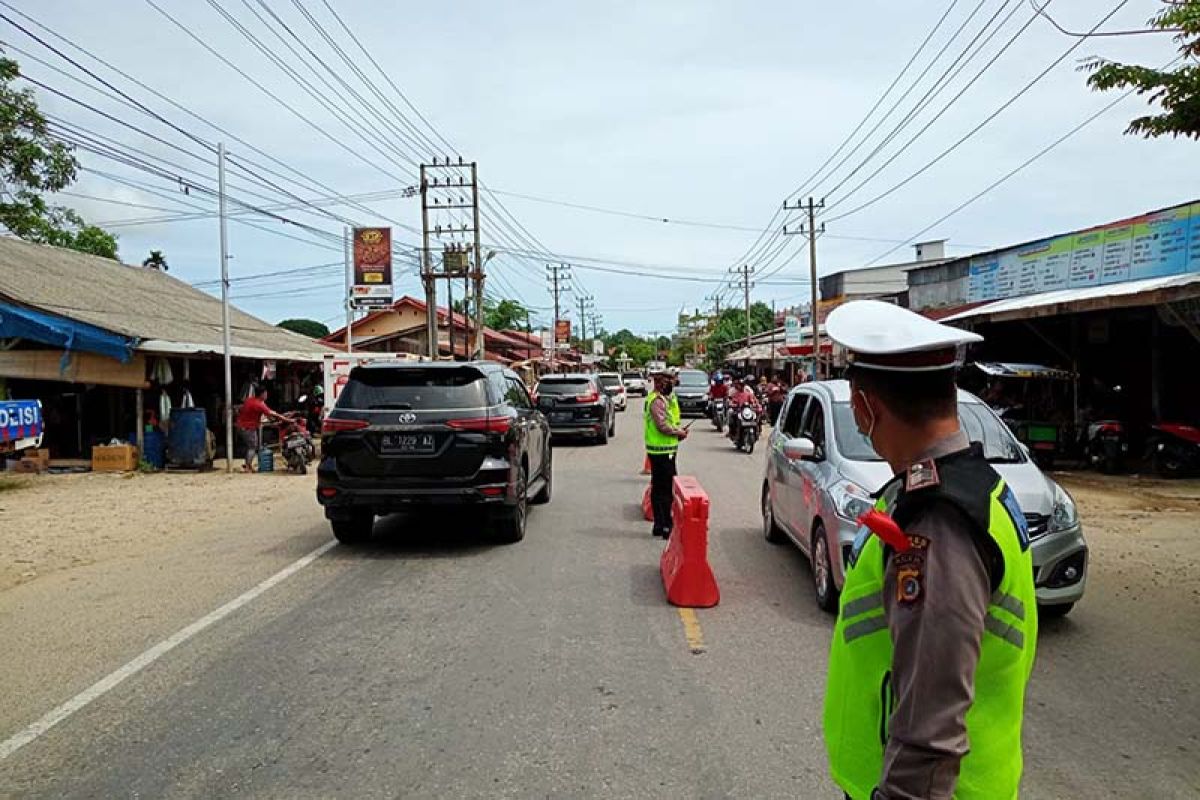 Polisi terapkan buka tutup jalan urai kemacetan saat arus balik