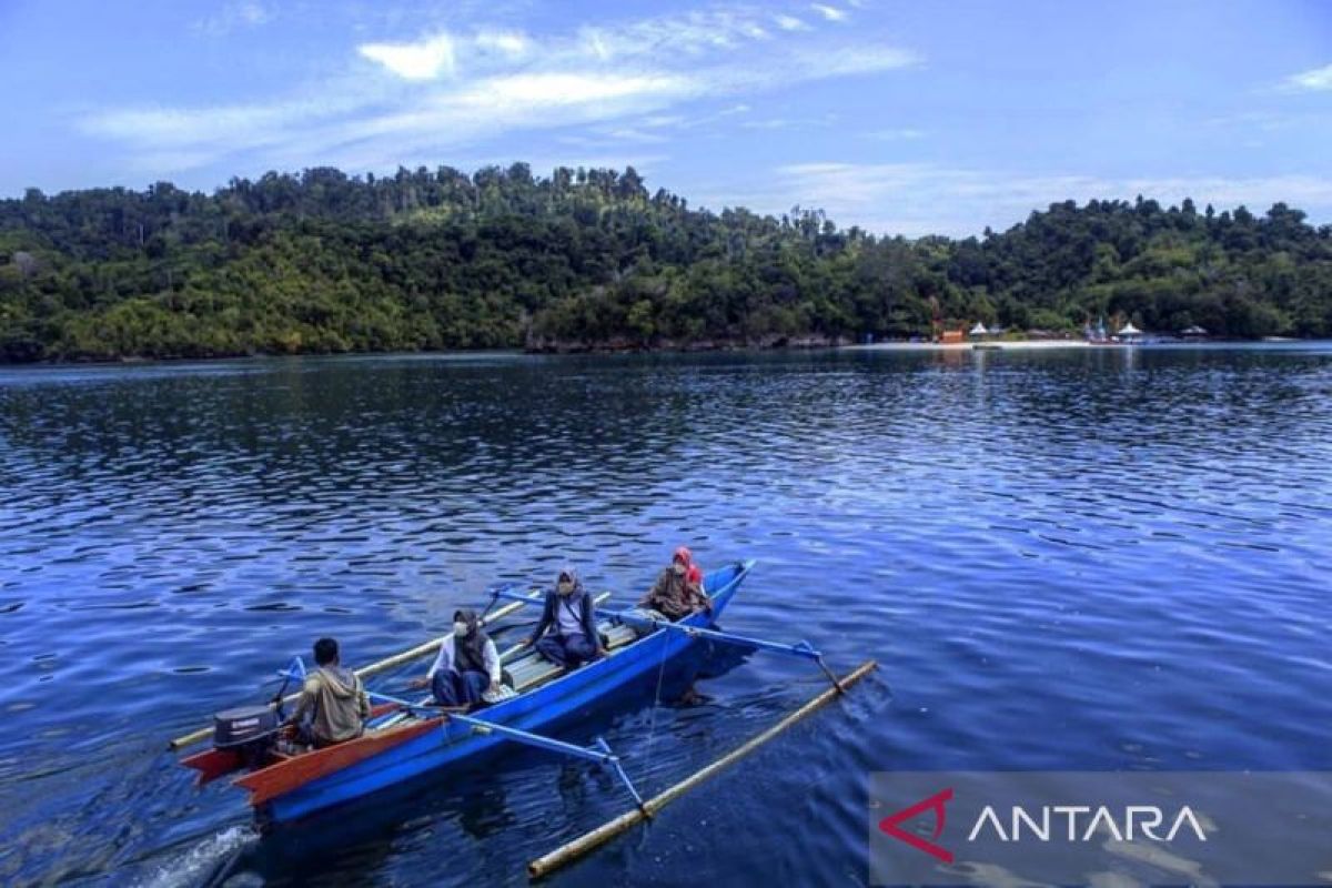 BTNKT  catatkan 129 kunjungan wisata di Togean lima bulan terakhir