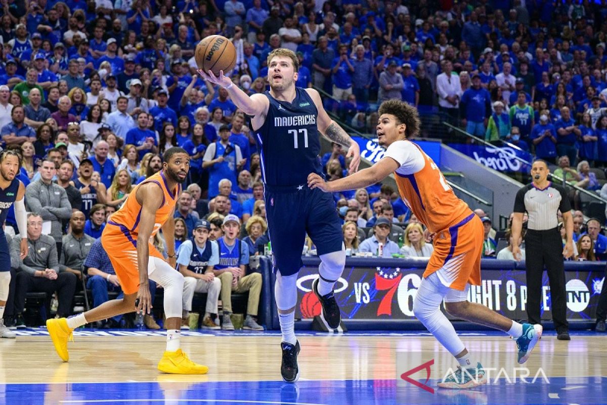 Mavericks imbangi Suns 2-2 usai rebut Gim 4 NBA Wilayah Barat