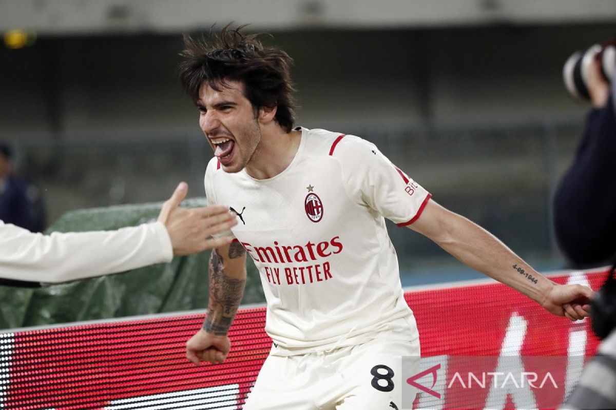 Sandro Tonali bawa AC Milan kembali puncaki klasemen Liga Italia