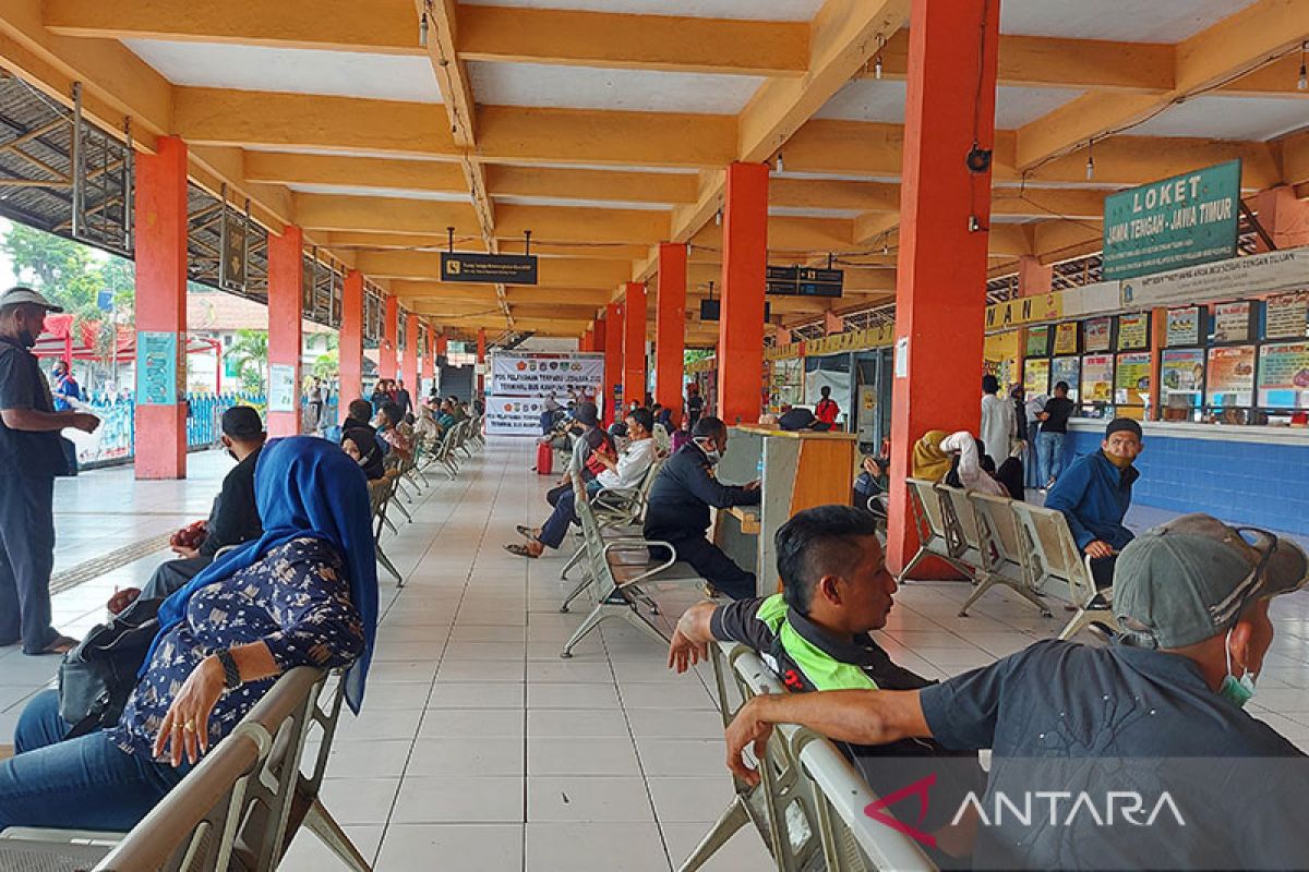 H+5 Lebaran, Terminal Kampung Rambutan catat arus balik tertinggi