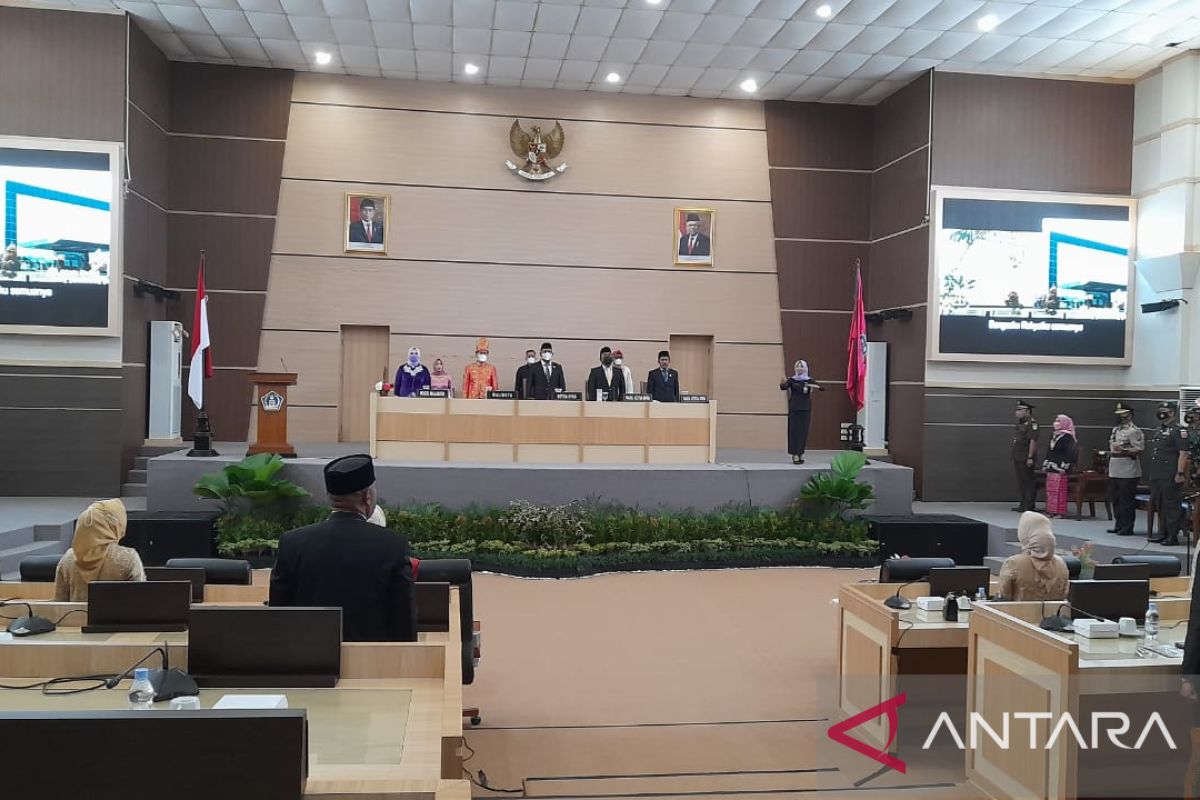 Hadiri Sidang Paripurna HUT 191 Kendari, Wali Kota Papar Sejumlah Prestasi Pemkot