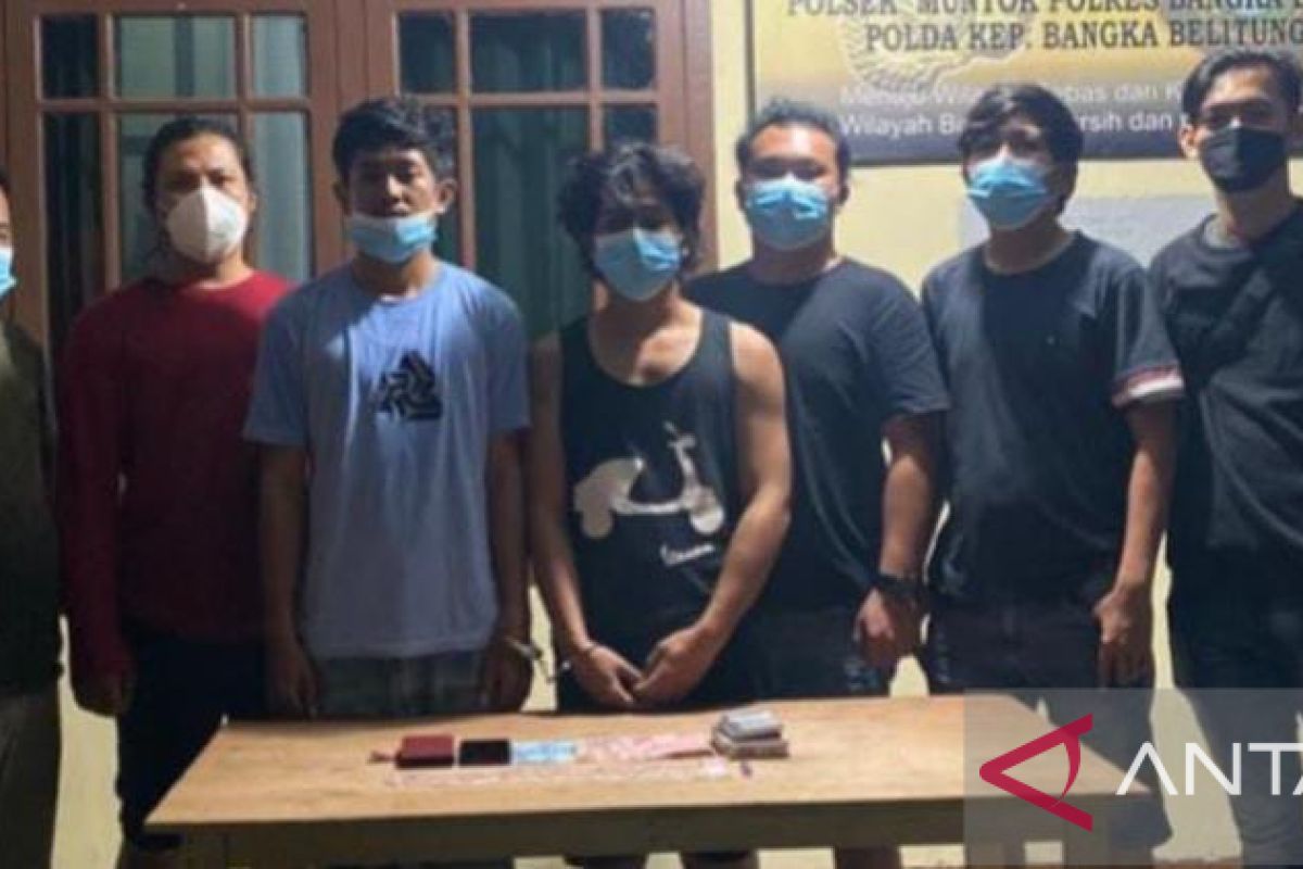 Kepolisian Resor Bangka Barat tangkap dua pemuda diduga edarkan sabu