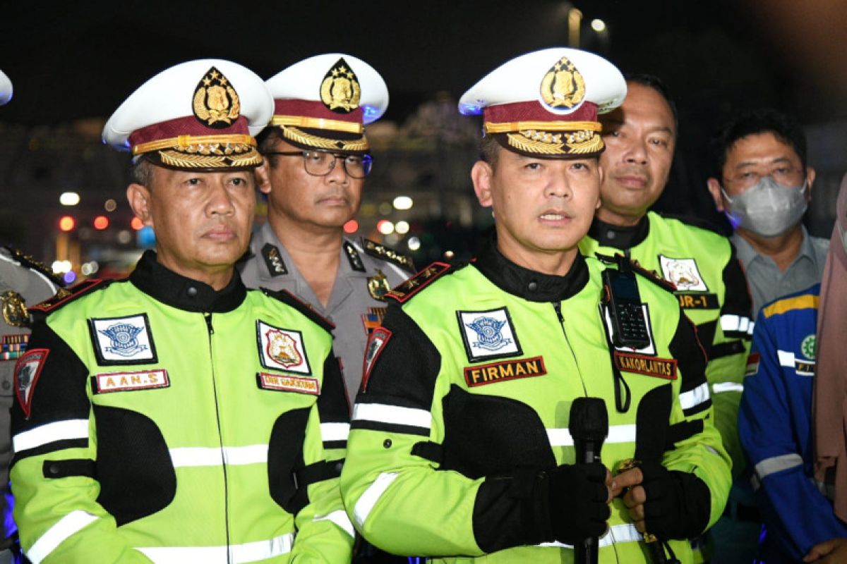 Rekayasa lalu lintas jalan tol diakhiri