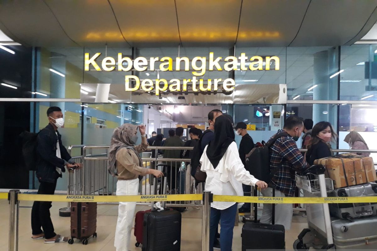 Arus balik di Bandara Sultan Thaha Jambi masih ramai