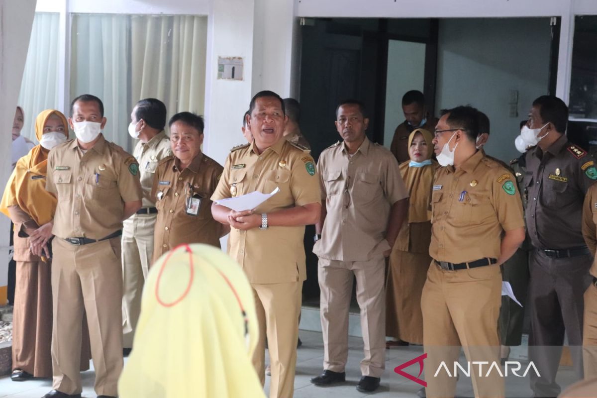 Usai liburan lebaran Wali Kota sidak sejumlah kantor OPD Pemkot Padang Sidempuan