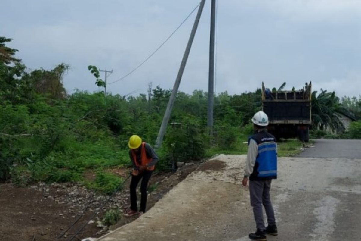 PLN NTT alirkan listrik untuk tiga desa di pelosok Alor