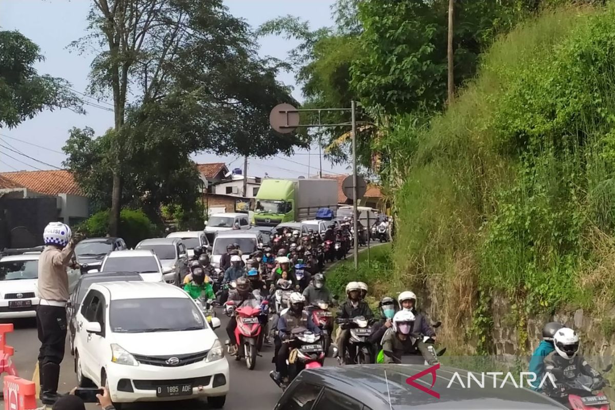 Meski volume arus balik melintas di Nagreg tinggi, namun terkendali