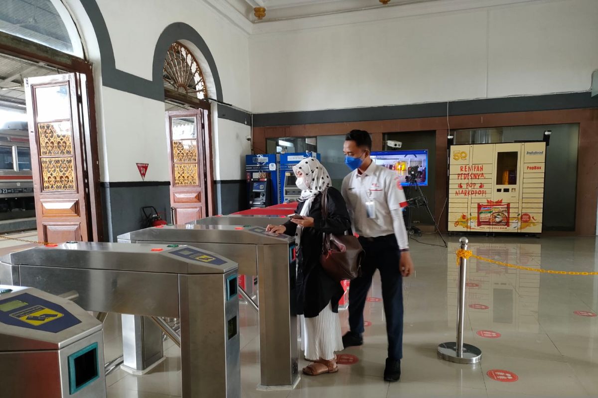 Pengguna KRL di Stasiun Bogor belum normal