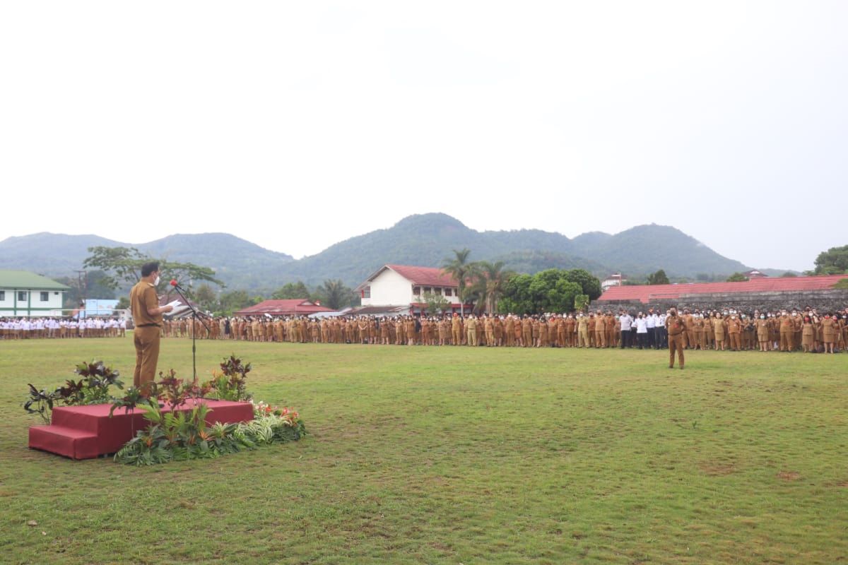 Wali Kota Tomohon dorong  seluruh  ASN produktif dan Ber-AKHLAK