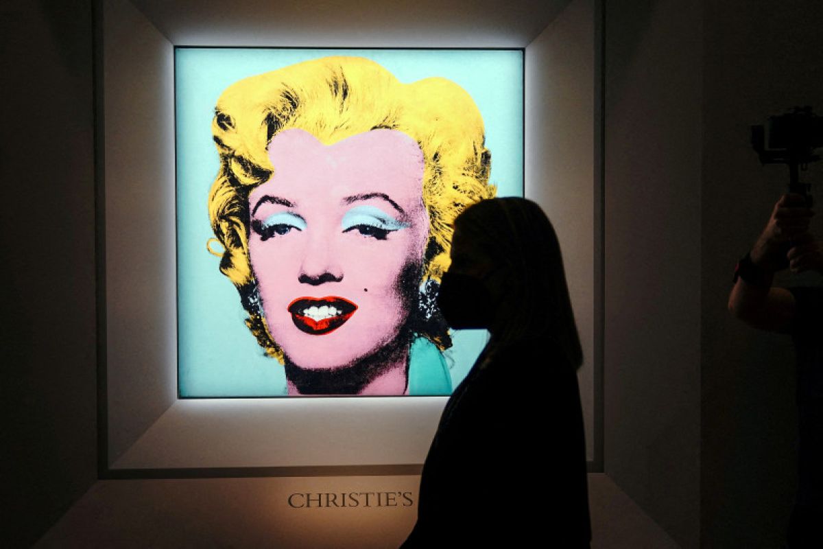 Potret Marilyn Monroe karya seniman Andy Warhol dilelang 195 juta dolar AS