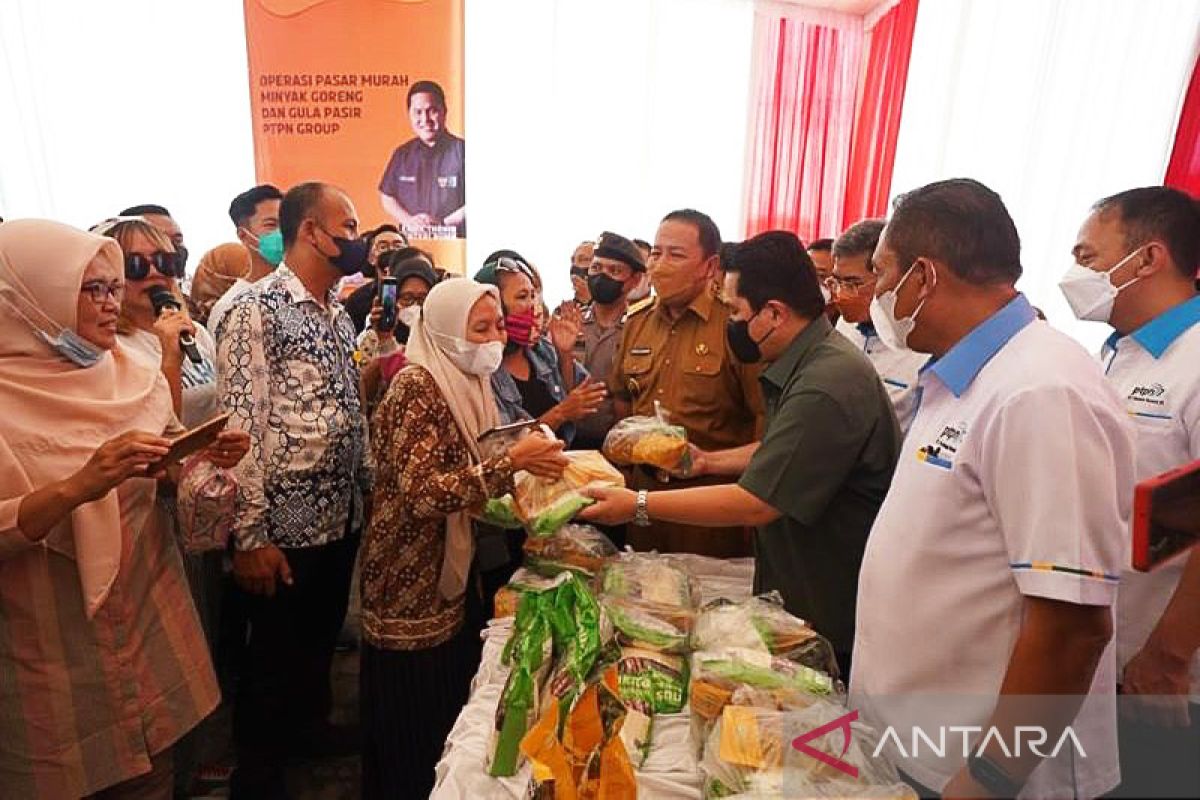 Erick: Pasar murah di Lampung, bukti BUMN hadir di tengah masyarakat