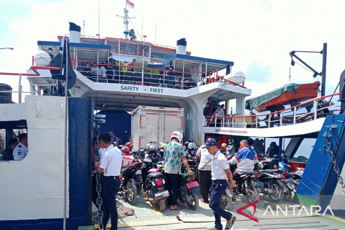 ASDP Baubau mencatat arus penumpang H-7 hingga H+7 Lebaran 75.032 orang