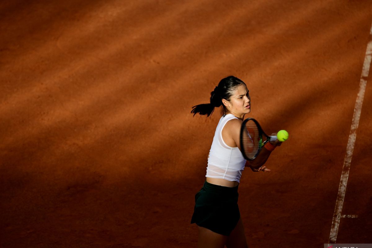 Cedera punggung, Raducanu menyerah saat hadapi Andreescu di Italia Open