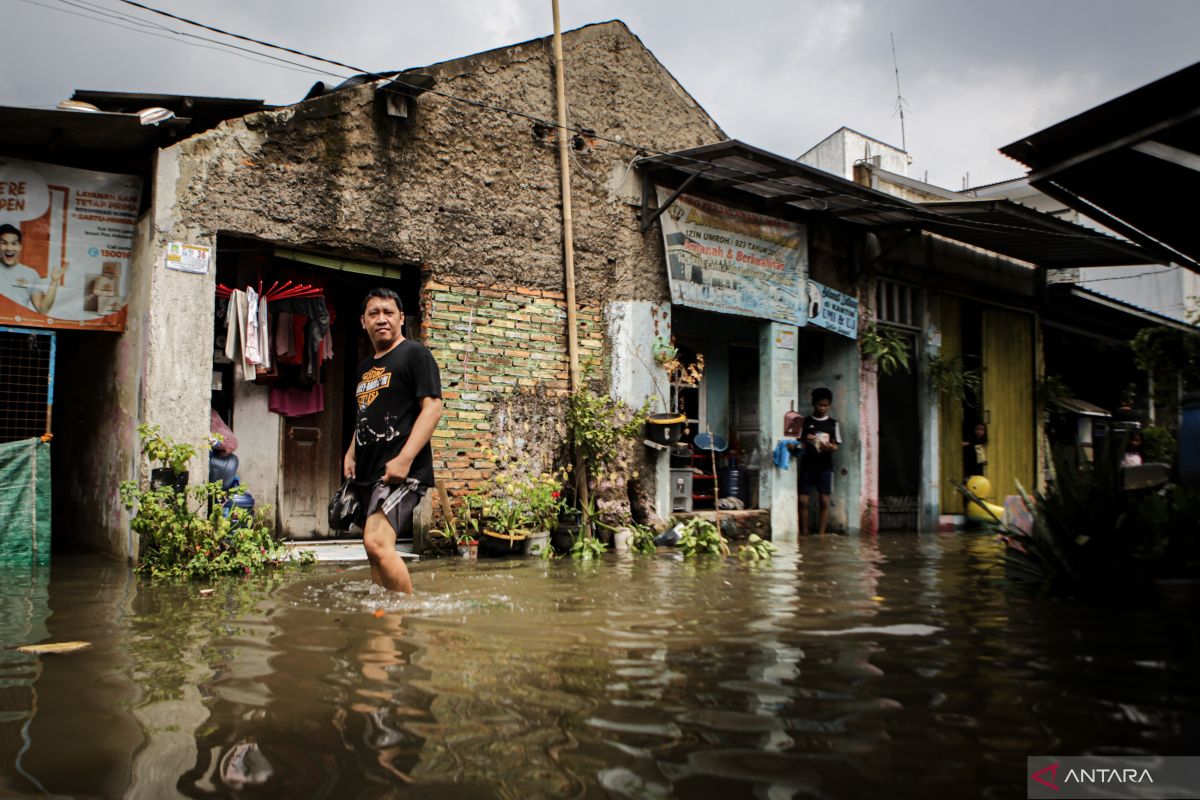 Kota Tangerang tindak lanjuti laporan kejadian banjir via saluran 112