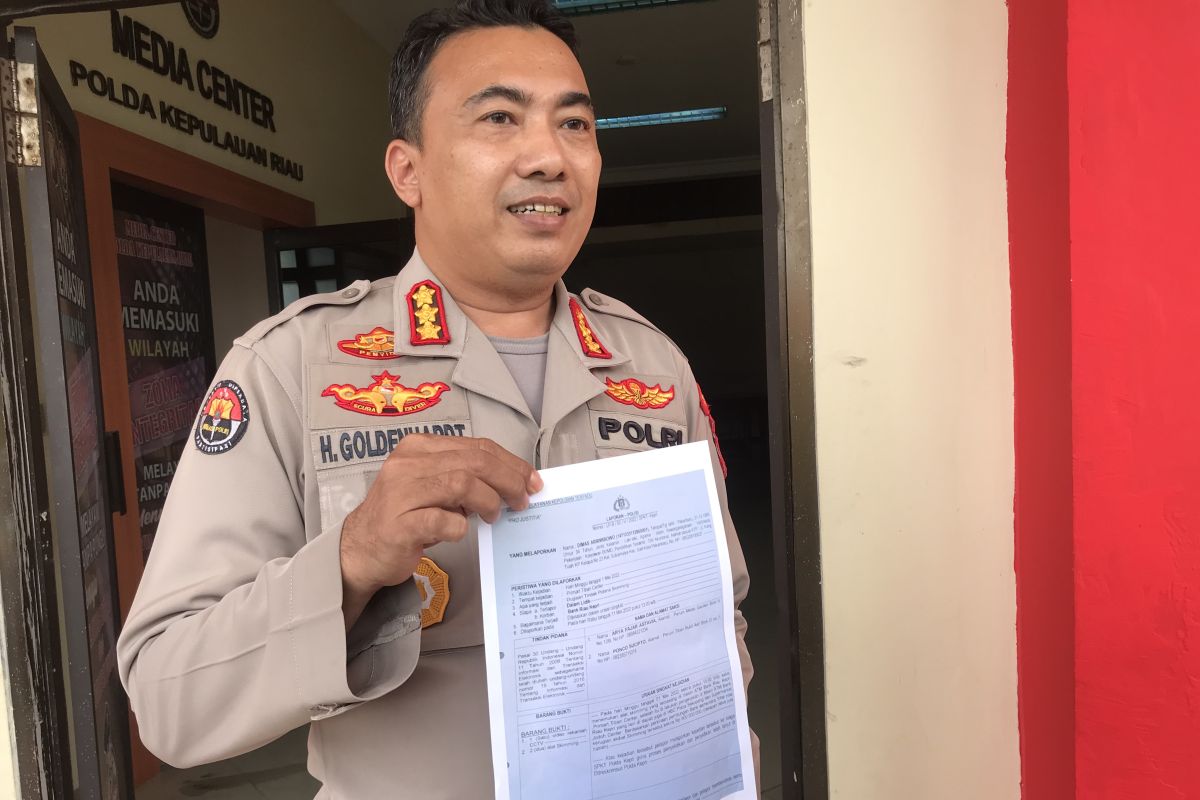 Bank Riau Kepri melaporkan kasus "skimming" ke polisi