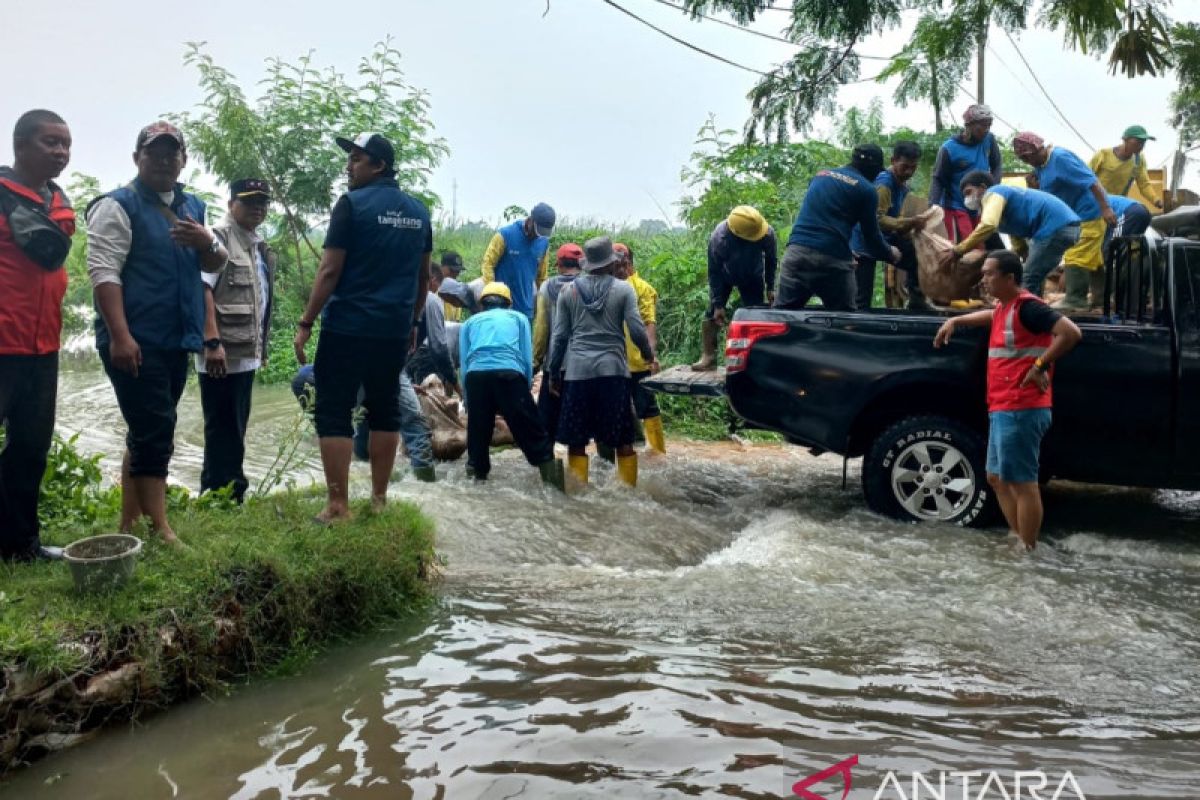 Sebanyak 50 kepala keluarga di Sepatan Tangerang terdampak banjir