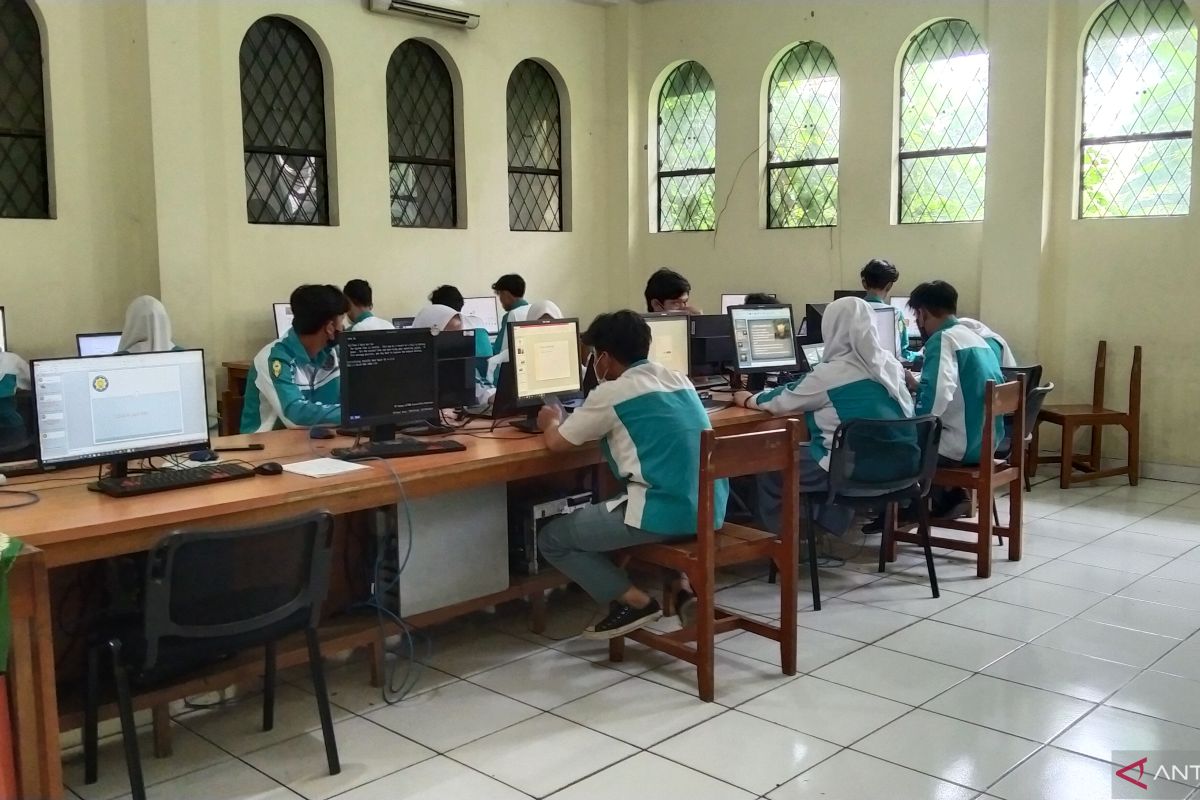 Jakarta mulls online learning to anticipate acute hepatitis spread