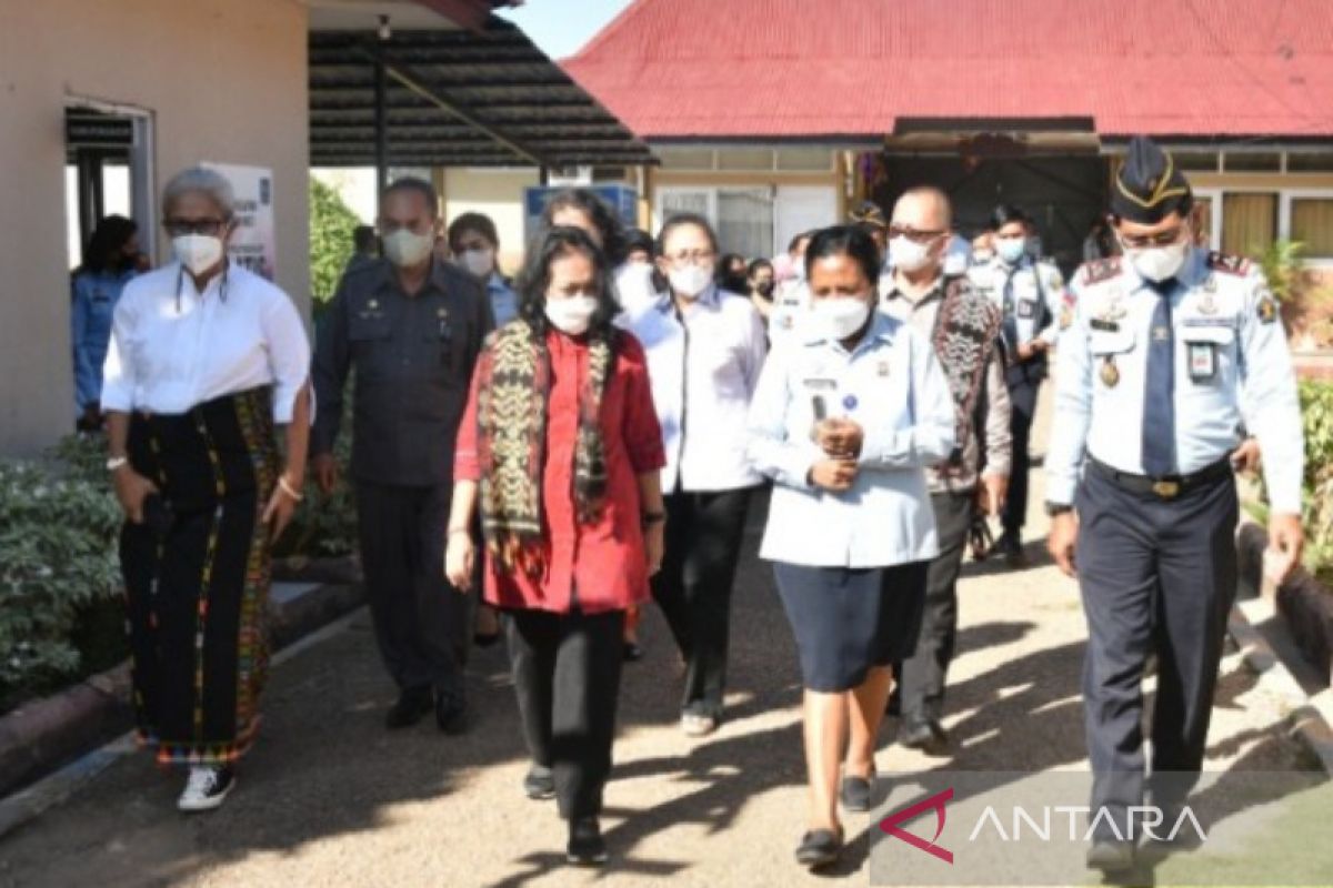 Menteri PPPA dialog dan hibur anak-anak di LPKA Kupang