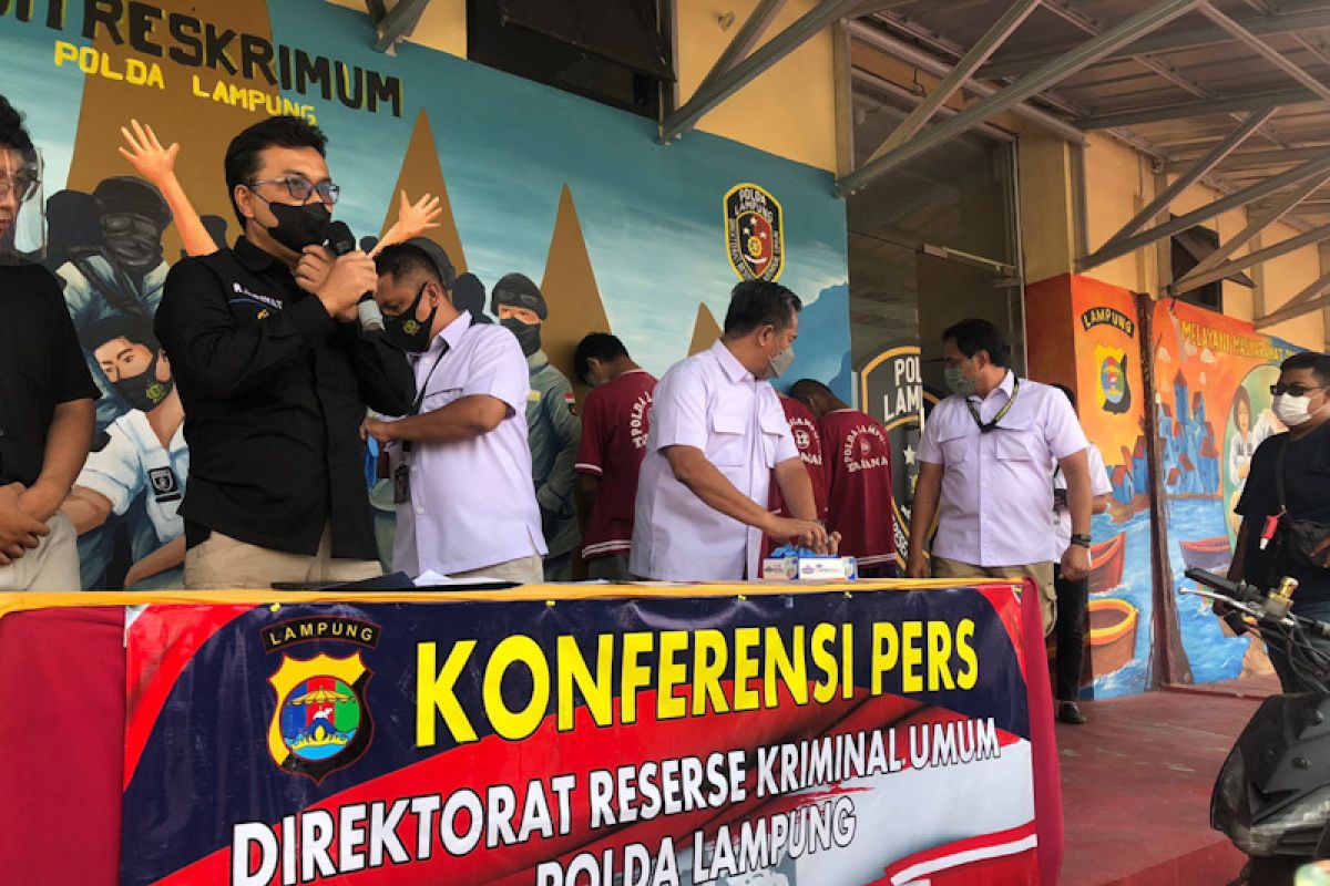 Polda Lampung tangkap empat tersangka bajing loncat