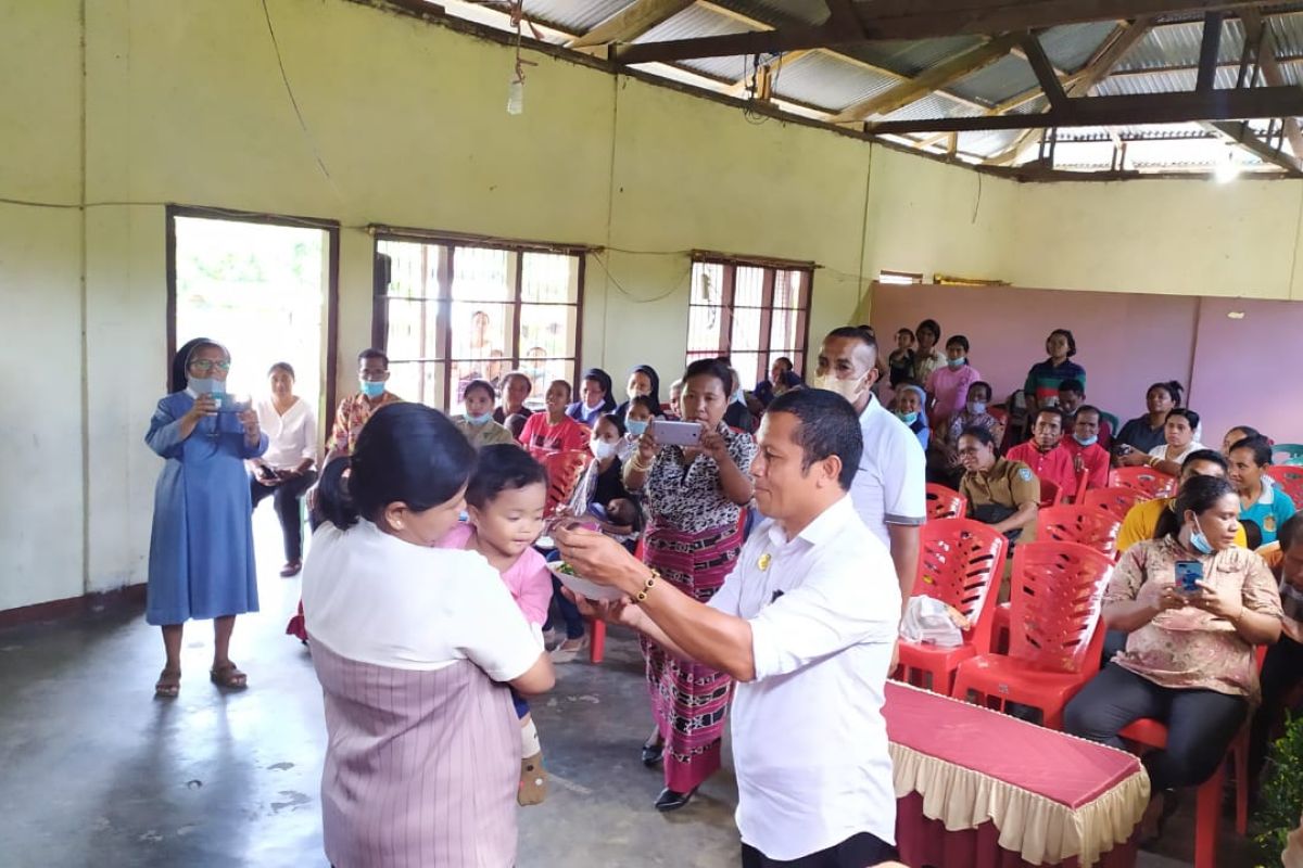 Desa di Flores Timur tangani kekerdilan lewat PMT Gerobak Cinta