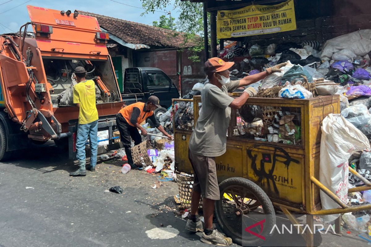 DLH Yogyakarta membutuhkan waktu sepekan normalisasi depo sampah