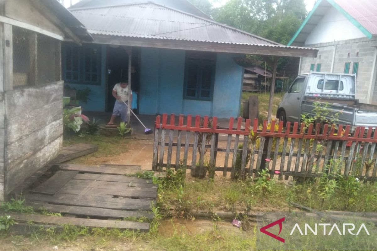 Banjir landa Kabupaten Poso  akibat luapan air sungai usai hujan deras