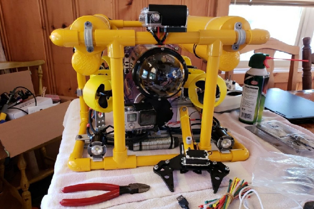 Peneliti SV Undip kembangkan ROV untuk survei bawah laut