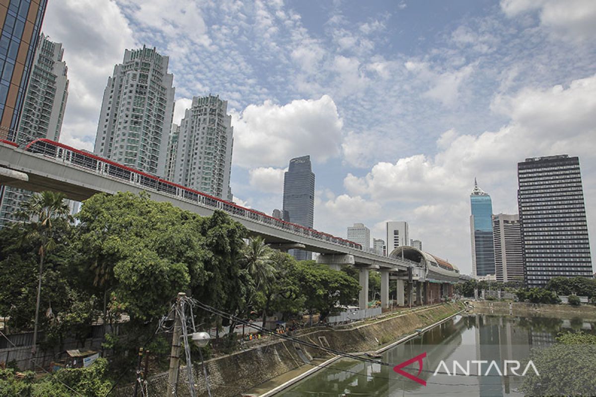 KAI: Operasional komersial LRT Jabodebek akan dimulai Desember 2022