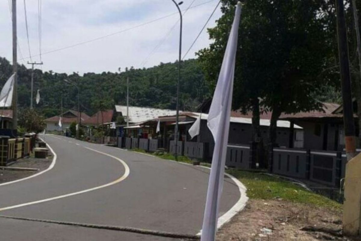 Kibarkan bendera putih, begini cara warga protes aktivitas PLTU di Rum Tidore Kepulauan