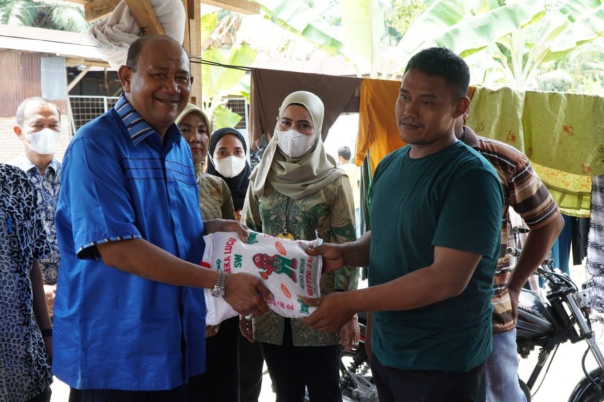 Plt Bupati Langkat bantu warga tiga kecamatan terdampak puting beliung