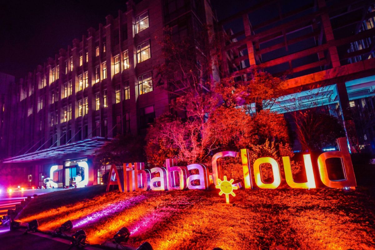 Alibaba undang perusahaan untuk uji chatbot kecerdasan buatan